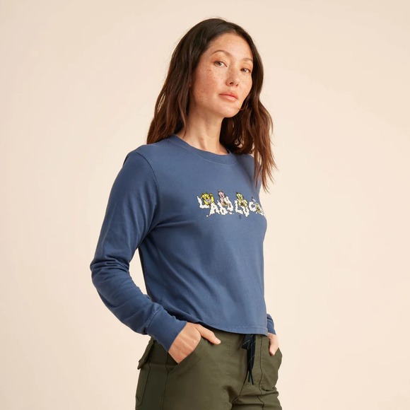Roark Women's Lady Luck Long Sleeve Premium Tee T-Shirt in Deep Blue - Picture 2 of 5
